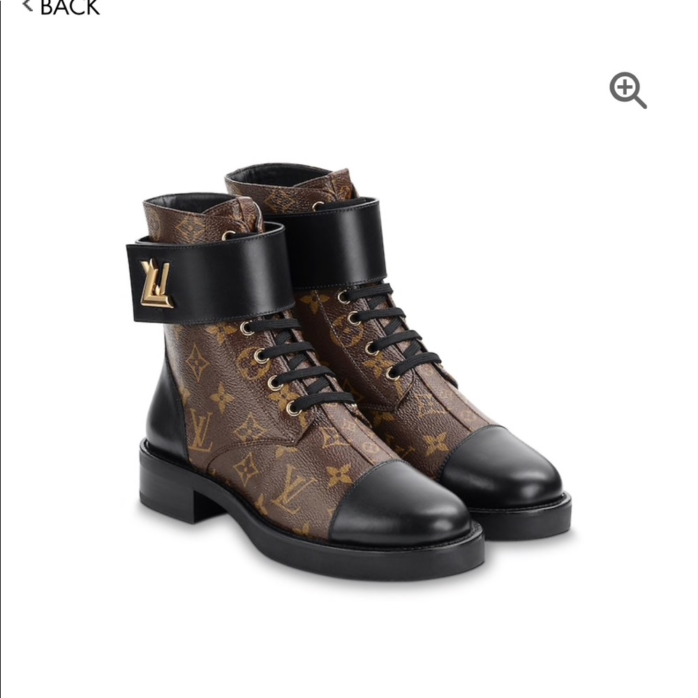 💥SOLD💥Louis Vuitton Women’s Boots